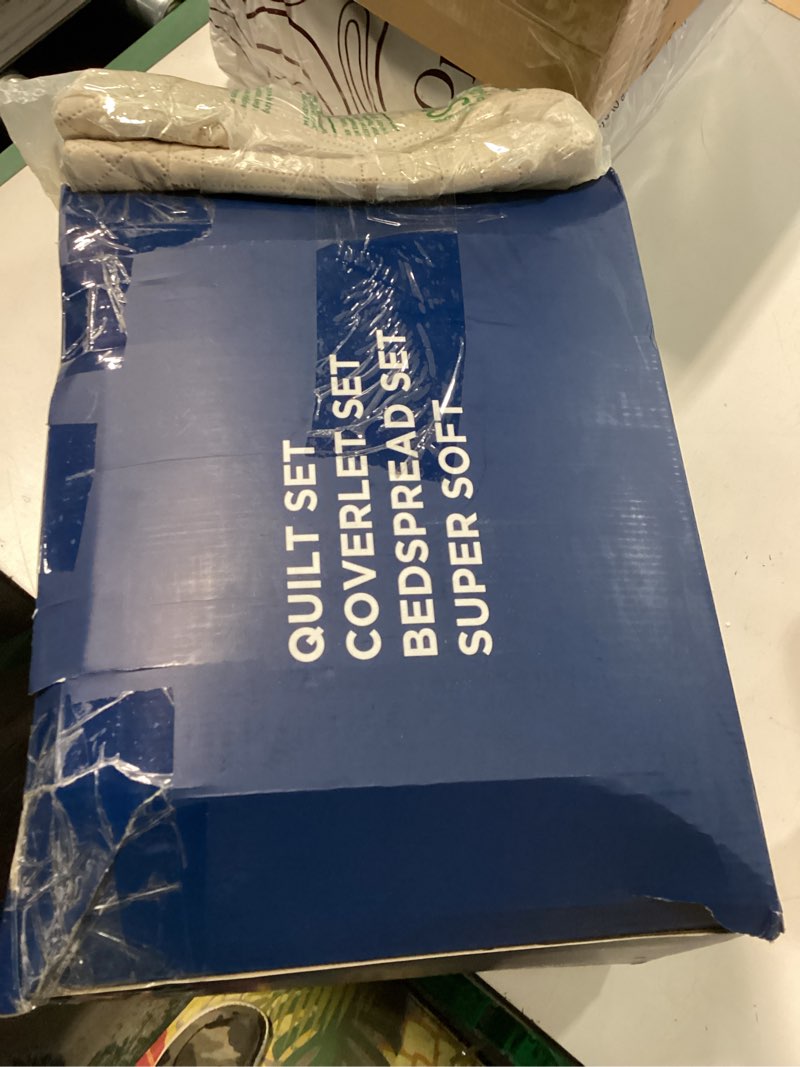 Condition photo showing Good Condition for Qucover Oversized King Bedspread 128x120, Soft Microfiber California King Quilt Set, 3 Piece Bed Spreads, Ultrasonic Quilting Vintage Pattern, Beige Beige 128"x120"