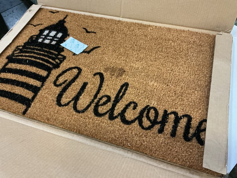 Condition photo showing Good Condition for calloway mills 102491729 lighthouse welcome doormat 1'5" x 2'5" (rectangular)