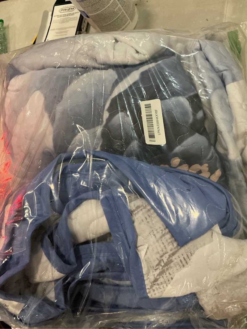 Condition photo showing Good Condition for wongs bedding floral quilt set 3 pieces blue quilted printed bedspreads bedding set for all season lightweight reversible botanical coverlet set with 2 pillow shams king size king 104"×90" blue