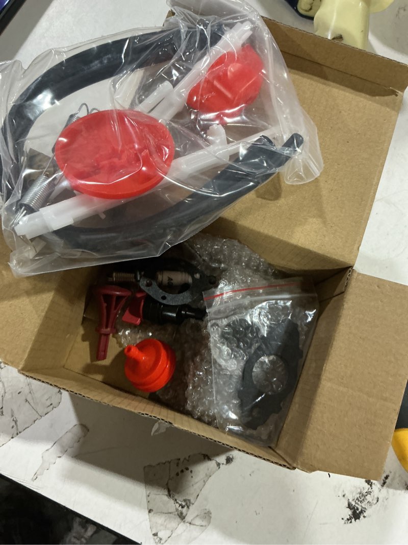Condition photo showing Good Condition for 798917 carburetor kit for 790558 695727 794587 594014 590907 798918 794588 593357 795485 12a102 12a105 12a112 12a113 12a114 12a116 12d107 model snow blower engines carb