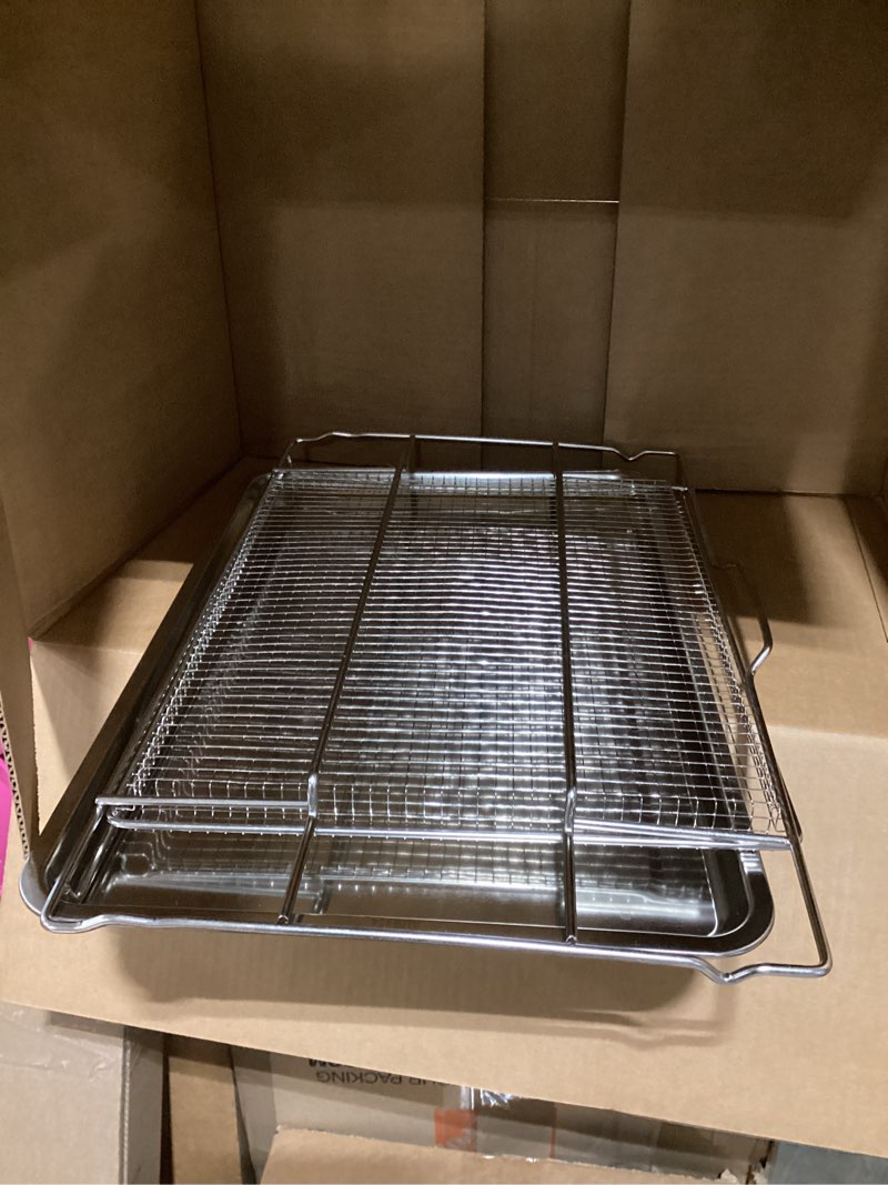 Condition photo showing Good Condition for 304 stainless steel frigpereaft air fryer tray