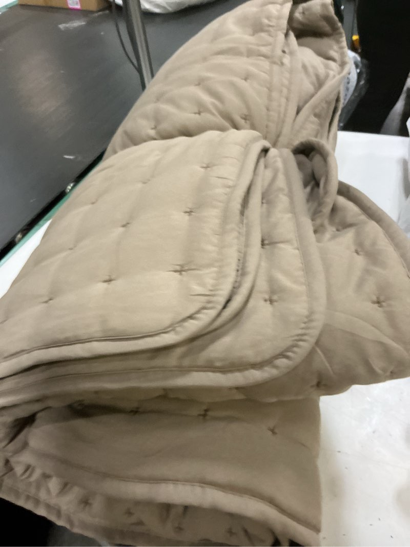 Condition photo showing Good Condition for wdcozy queen size quilts bedding sets with 2 pillow shams, lightweight soft bedspread coverlet, quilted blanket thin comforter bed cover for all season, 3 pieces, 90x90 inches, taupe taupe queen