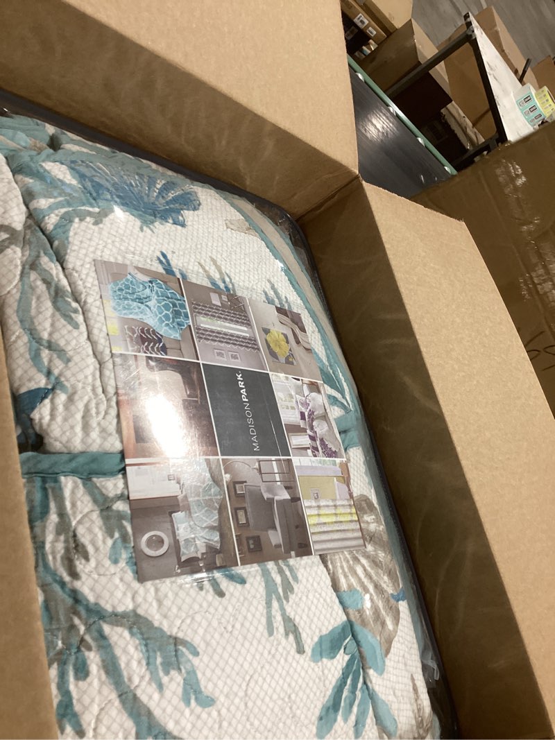 Condition photo showing Good Condition for Madison Park Quilt Set Cottage Coastal Design, Starfish Print - All Season, Coverlet Bedspread Lightweight Bedding Layer, Shams, Toss Pillows, King/Cal King(104"x94"), Pebble Beach Aqua 6 Piece Aqua Multi King/Cal King(104 in x 94 in)