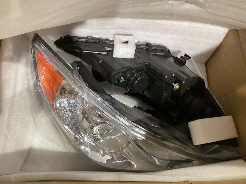 Condition photo showing Good Condition for Item similar)))))Headlights Front Head Lamps 