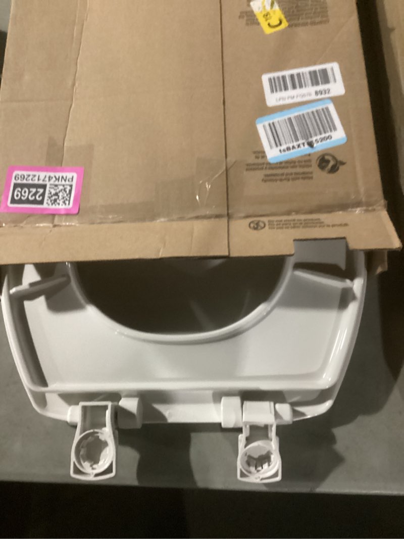 Condition photo showing Good Condition for bemis 7300slec slow close toilet seat, easy clean hinges and durable plastic seat, made in usa, elongated, white