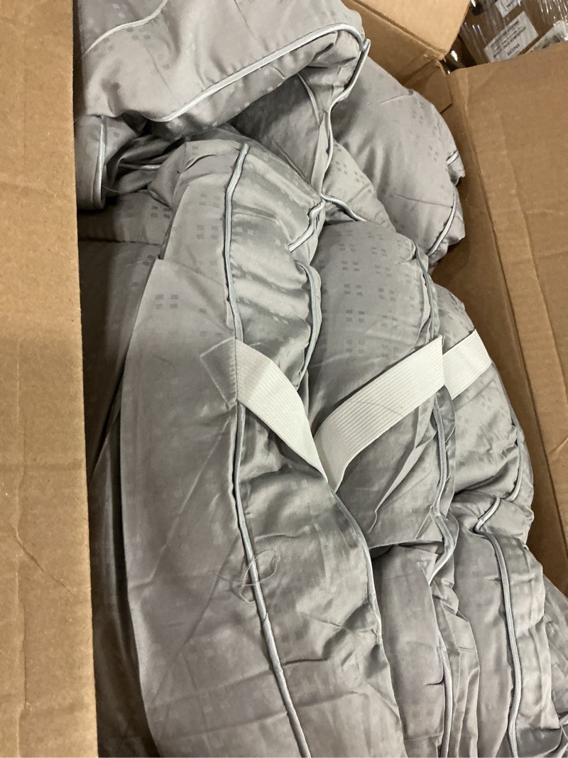 Condition photo showing Good Condition for CirclesHome Grey Futon Mattress Toppers with Anti-Slip Anchors - Futon Cover Filled with Plush Down Alternative Fill - Full Size Futon Cover is Soft, Comfortable and Allergy Free (Size: 54 x 75 x 2) Full Gray