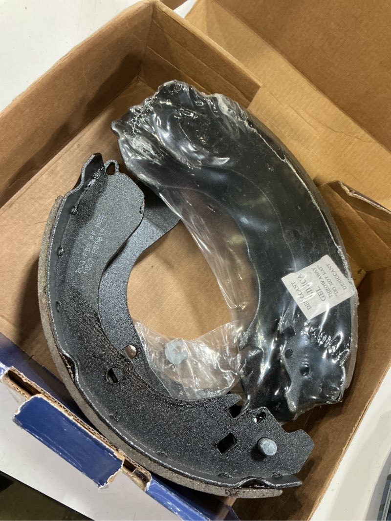 Condition photo showing Good Condition for bosch bs919 blue drum brake shoe set - compatible with select chrysler sebring; dodge avenger, caliber; jeep compass, patriot; nissan cube, sentra, versa; rear