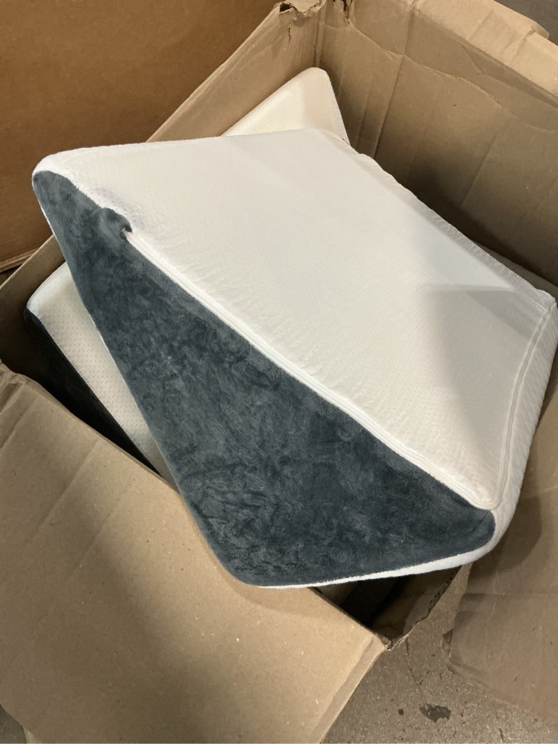 Condition photo showing Good Condition for 4pcs orthopedic bed wedge pillow set for post surgery & pain relief, adjustable wedge pillow for back,acid reflux,sitting up in bed,recovery,snoring,body pillow for sleeping (white/dark grey) white/dark grey 4pcs-22''