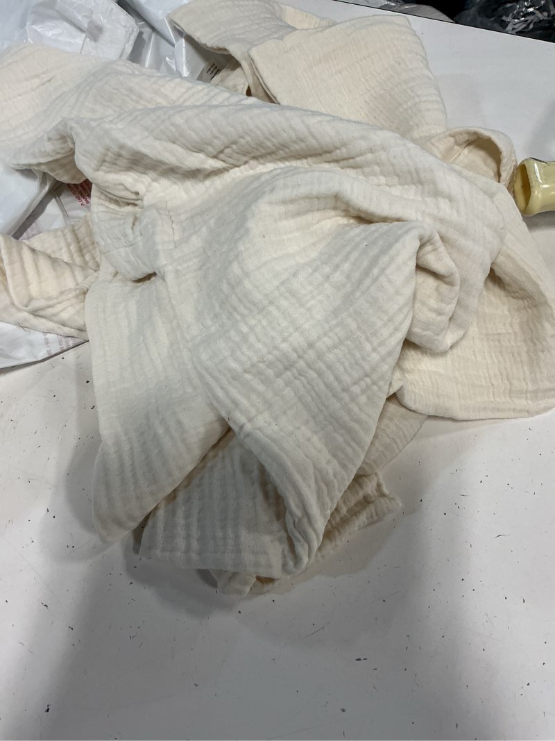 Condition photo showing Good Condition for organic cotton gauze sham set undyed standard