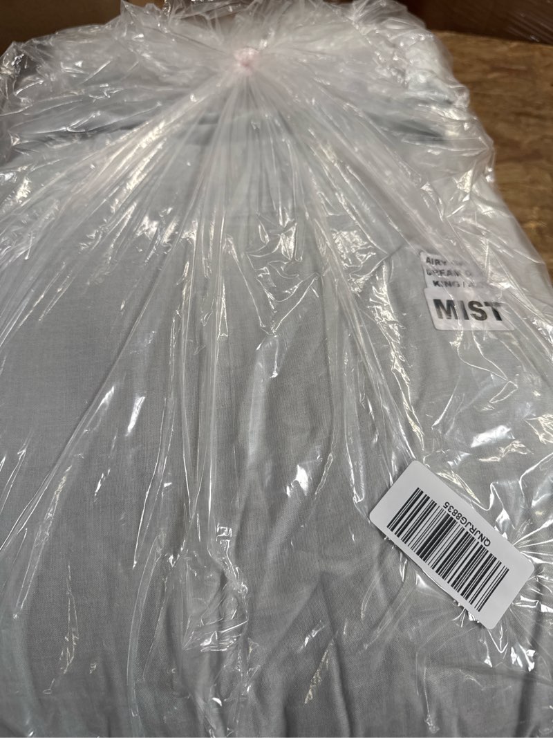 Condition photo showing Good Condition for organic airy gauze dream quilt, king/cal king, mist
