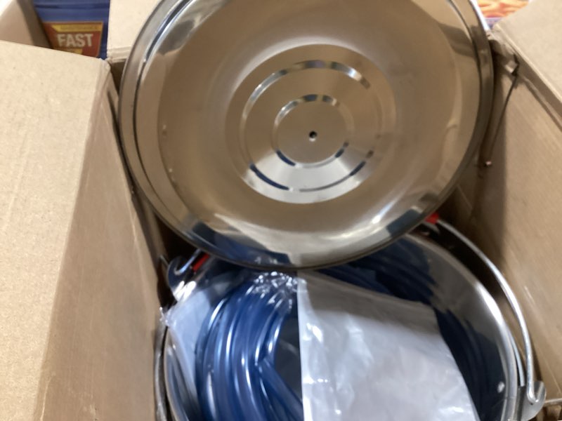 Condition photo showing Good Condition for 3 pcs maple sugar starter kit include 3 metal buckets with lids, 32.8 feet tapping tubing line, 3 maple syrup taps, 3 filters and 3 cleaning brushes for starters