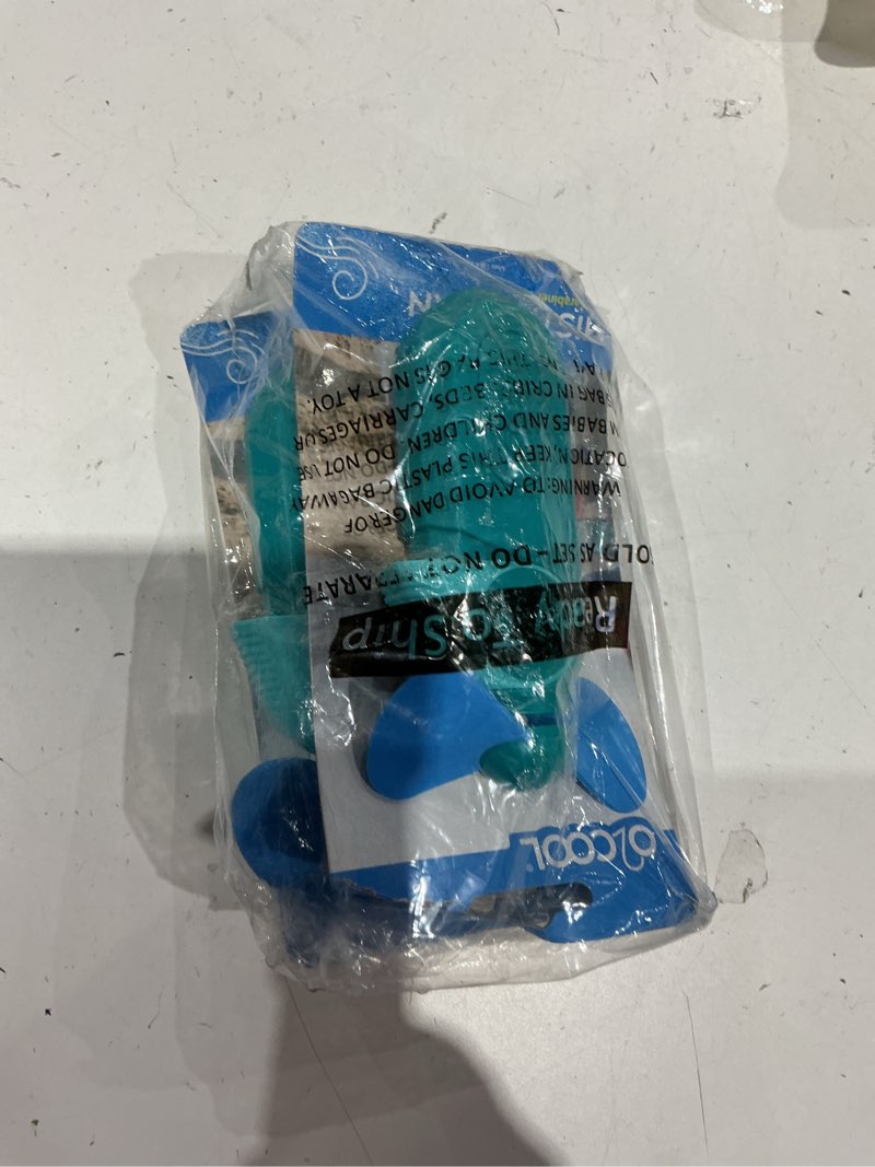 Condition photo showing Good Condition for o2cool keychain sport misting fan - pocket size battery powered portable handheld fan with carabiner clip and mister 2 pack (teal) 2 packs teal