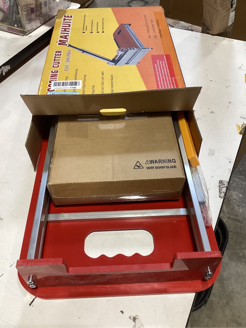 Condition photo showing New/Like New for laminate/vinyl floor cutter, 13” vinyl plank cutter – easy angle & length cutting, flooring tools – cuts laminate floor, engineered wood, lvp, lvt, vct, spc, wpc, hss blade, spare blade included 13mm red+extra blade