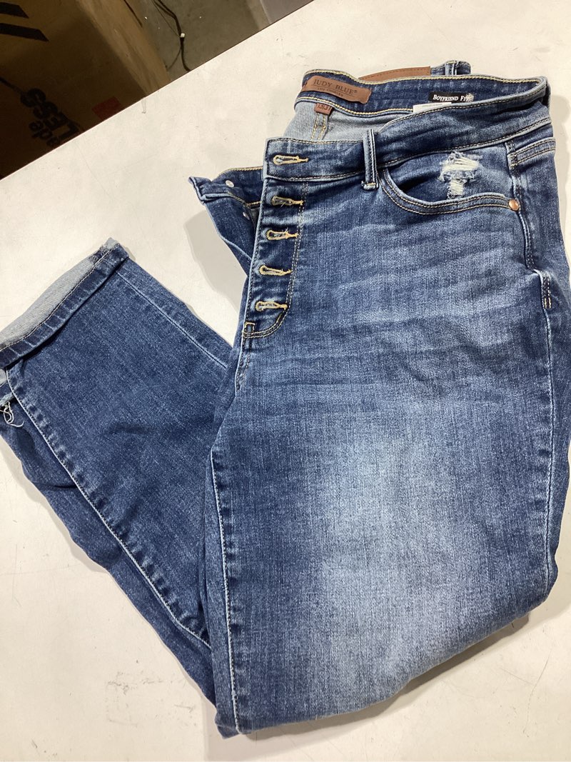 Condition photo showing Good Condition for judy blue mid rise button fly boyfriend jeans- ivory gem 5 blue