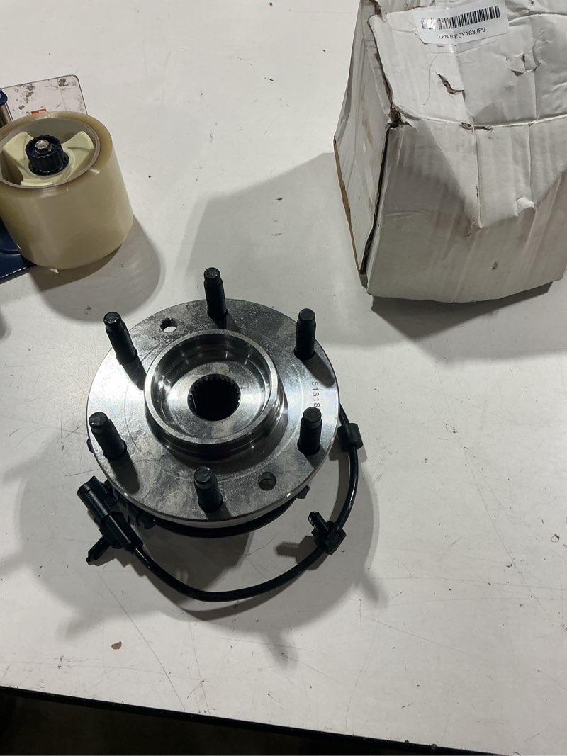 Condition photo showing Good Condition for autoround front wheel hub and bearing assembly 513188 fit for chevy trailblazer ssr, gmc envoy, buick rainier, oldsmobile bravada, isuzu ascender, saab 9-7x 6 lug w/abs 513188 1pc