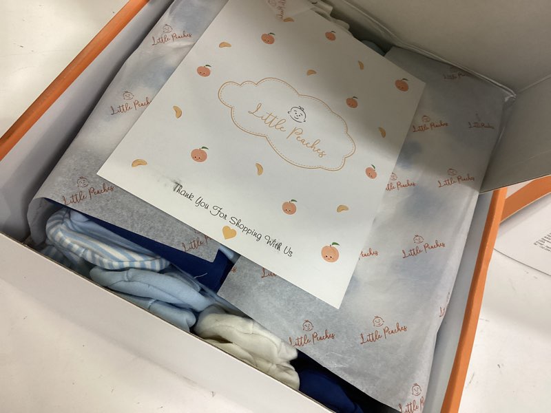 Condition photo showing New/Like New for Baby Girl Clothes - Layette Gift Set for Baby Boys, Fits 0 to 3 Months Baby,Newborn Clothes & Accessories Set Bear Hugs 25 Piece Set