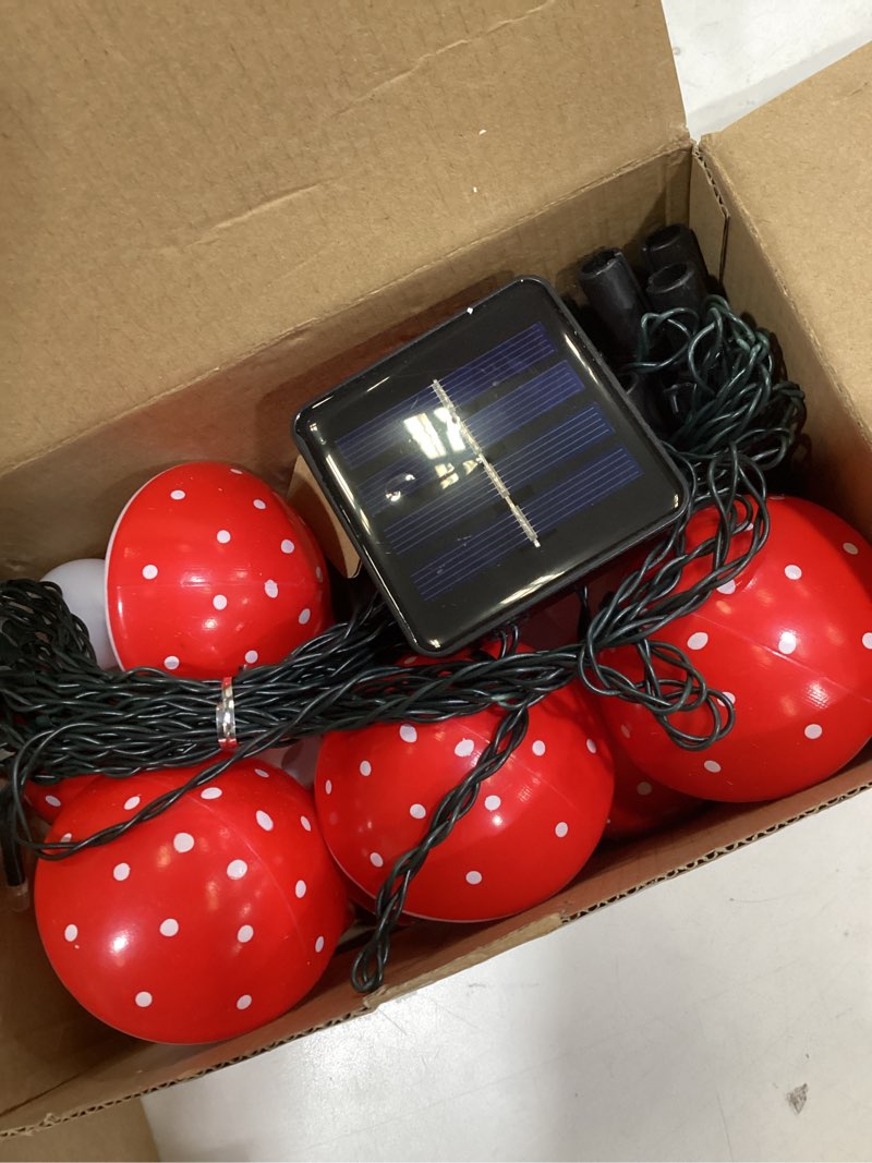 Condition photo showing Good Condition for reginary 12 pcs outdoor lamp solar mushroom light up garden mushroom lights 8 modes waterproof lamp outside decor for holiday yard patio pathway lawn ornament(red,classic) red classic