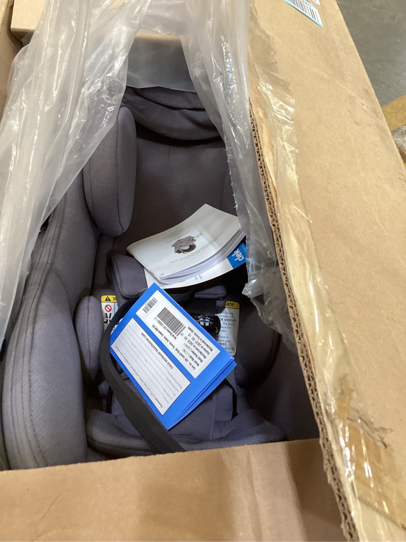 Condition photo showing Good Condition for clek liing infant car seat with adjustable load leg, compact, lightweight design, 7 recline positions, easy-to-use rigid latch, and flame retardant-free (edge ziip) edge ziip (flame retardant free)