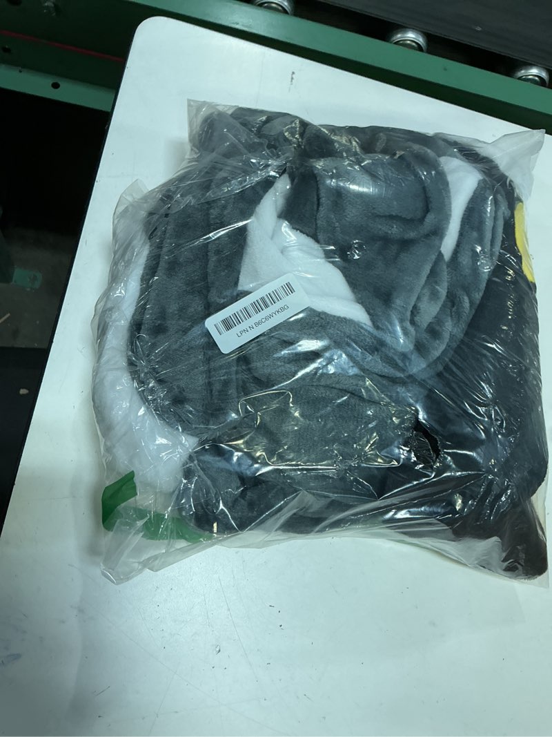 Condition photo showing Good Condition for LOLANTA Unisex Baby Animal Costumes Toddler Boys Girls Hooded Jumpsuit Kid Halloween Christmas Birthday Gifts 3-4T Penguin