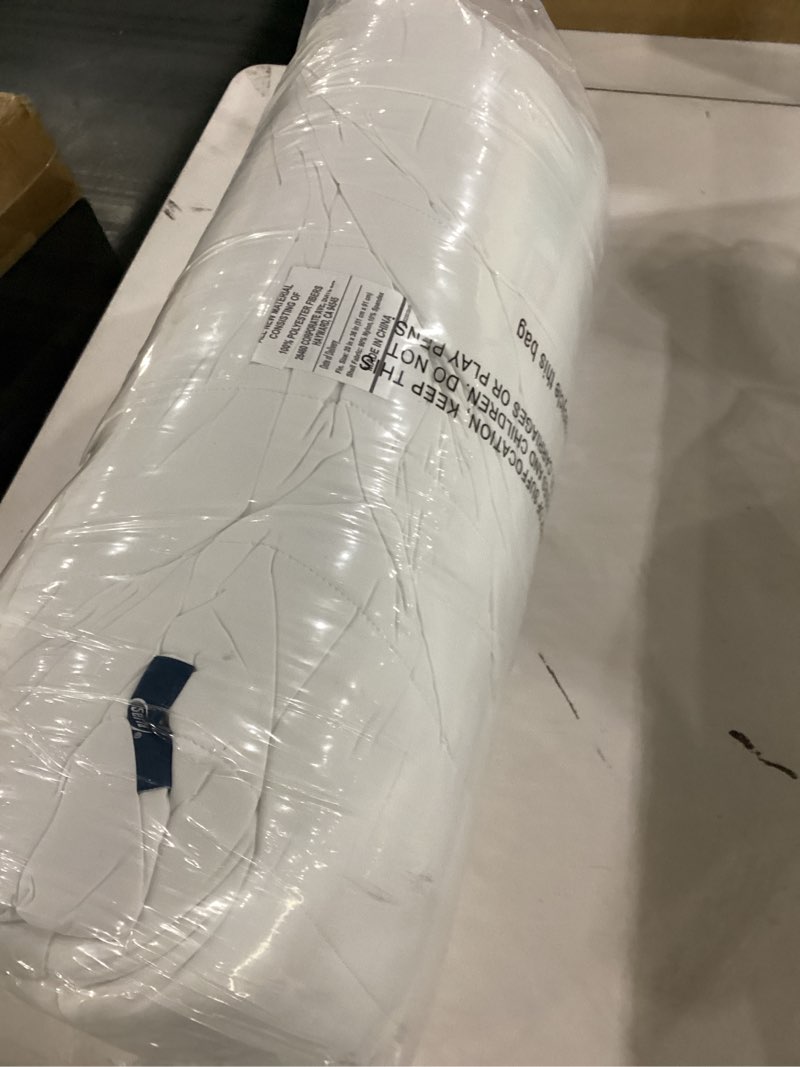 Condition photo showing Good Condition for serta down illusion quilted hypoallergenic soft/medium bed pillows for side, stomach or back sleepers (1 piece), king, white cooling white cooling king soft/medium
