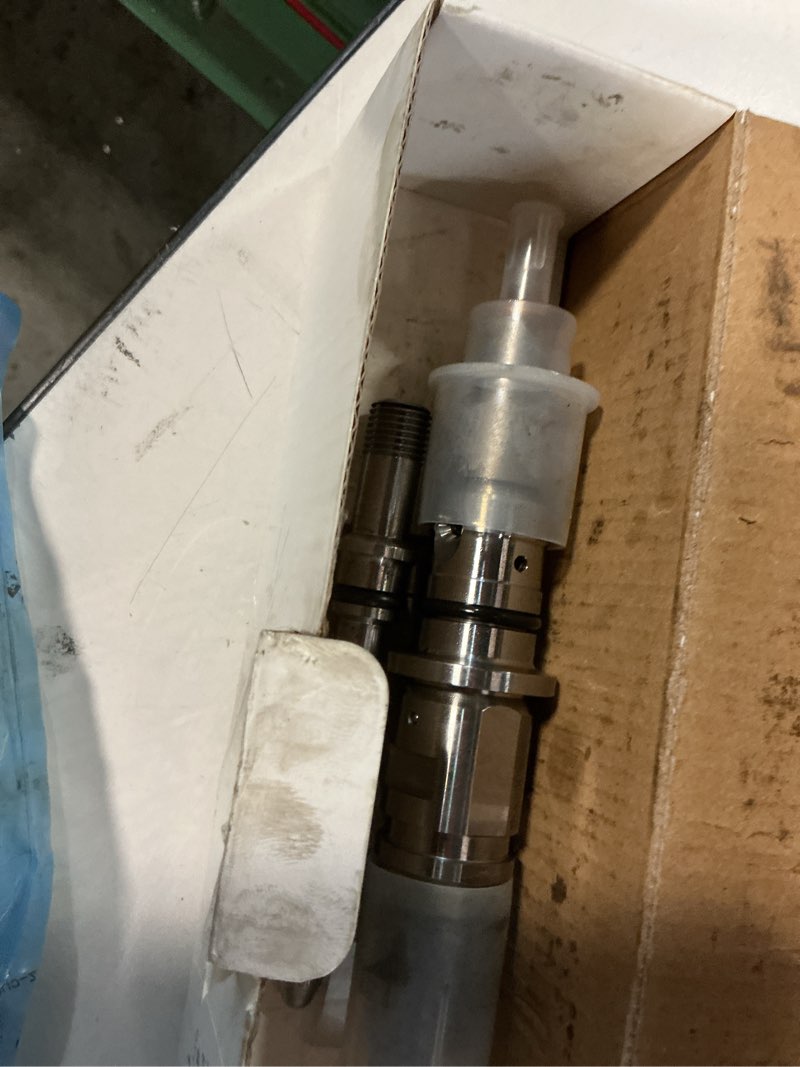 Condition photo showing Good Condition for 0445120050 Diesel Fuel Injector with Tube Fit for Dodge Ram 2500 & 3500 6.7L 2007-2012 Replace for 68027067AA 0445120193 0445120185 986435518