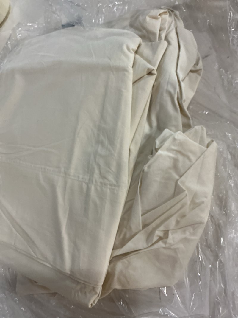 Condition photo showing New/Like New for classic organic percale sheet set, twin, ivory