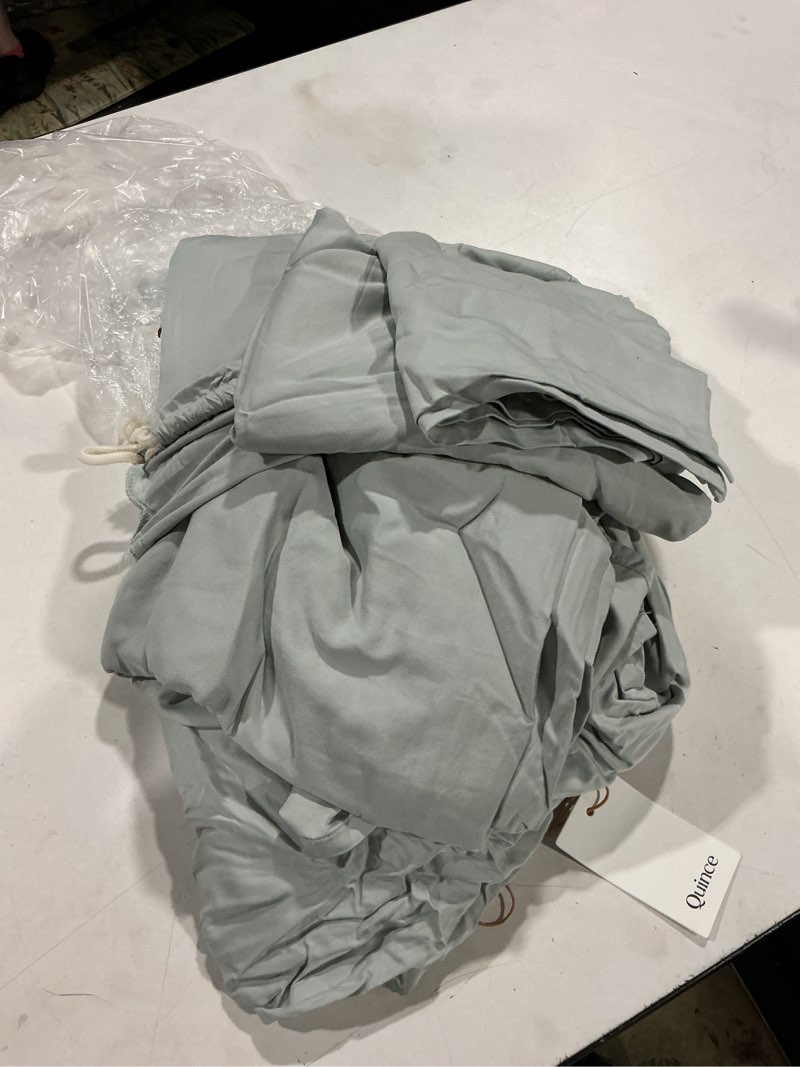 Condition photo showing As Is for bamboo sheet set queen green