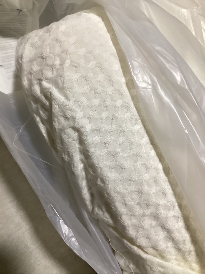 Condition photo showing Good Condition for organic luxe honeycomb duvet cover, queen, undyed