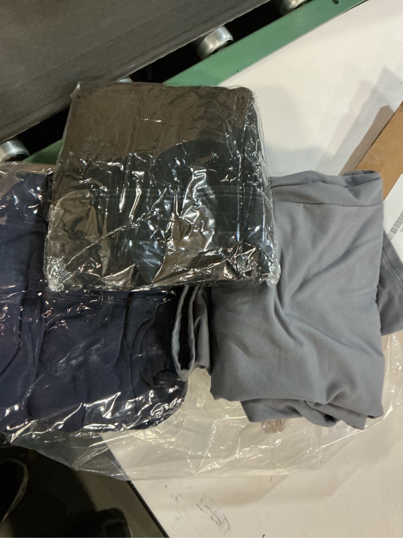 Condition photo showing Good Condition for we fleece 3 Pack Plus Size Fleece Lined Leggings Women -Stretchy X-Large-4X Warm Winter Yoga Pants Thermal Leggings XX-Large Black/Grey/Navy