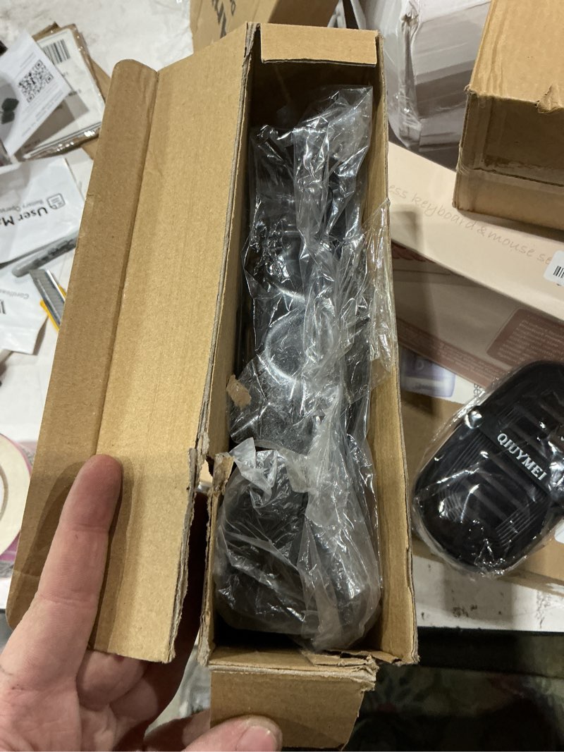 Condition photo showing Good Condition for chicken shredder large meat grinder chicken breast shredder heavy duty meat shredder tool twist with tray&brush hot meat shredder, meat & poultry tools bpa-free, dishwasher safe, strong non-slip base. black