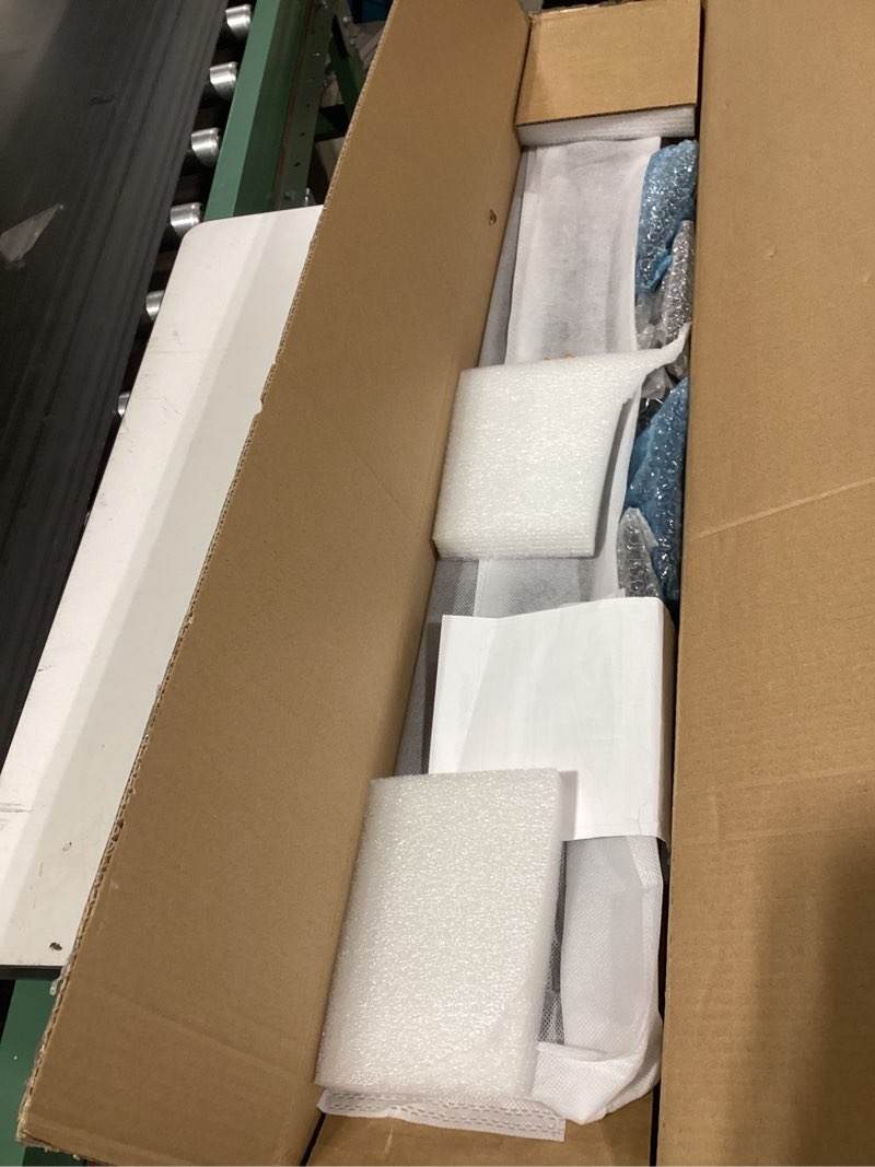 Condition photo showing Good Condition for 220lbs Cross Bar Roof Rack Fit for Chevrolet Chevy Equinox 2018-2024 Cargo Carrier Crossbar Rooftop Accessories (with Side Roof Rails) Fit for 18-24 Equinox