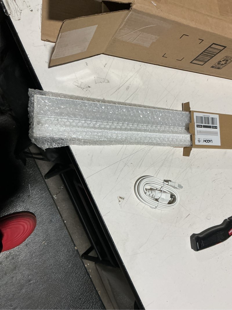 Condition photo showing Good Condition for LAGOM Halo Under Cabinet Light, 22?Inch Hardwired Dimmable LED, 2700K/4000K/5000K, Power Cord Sold Separately, White, UC0122WH27 White 22-inch