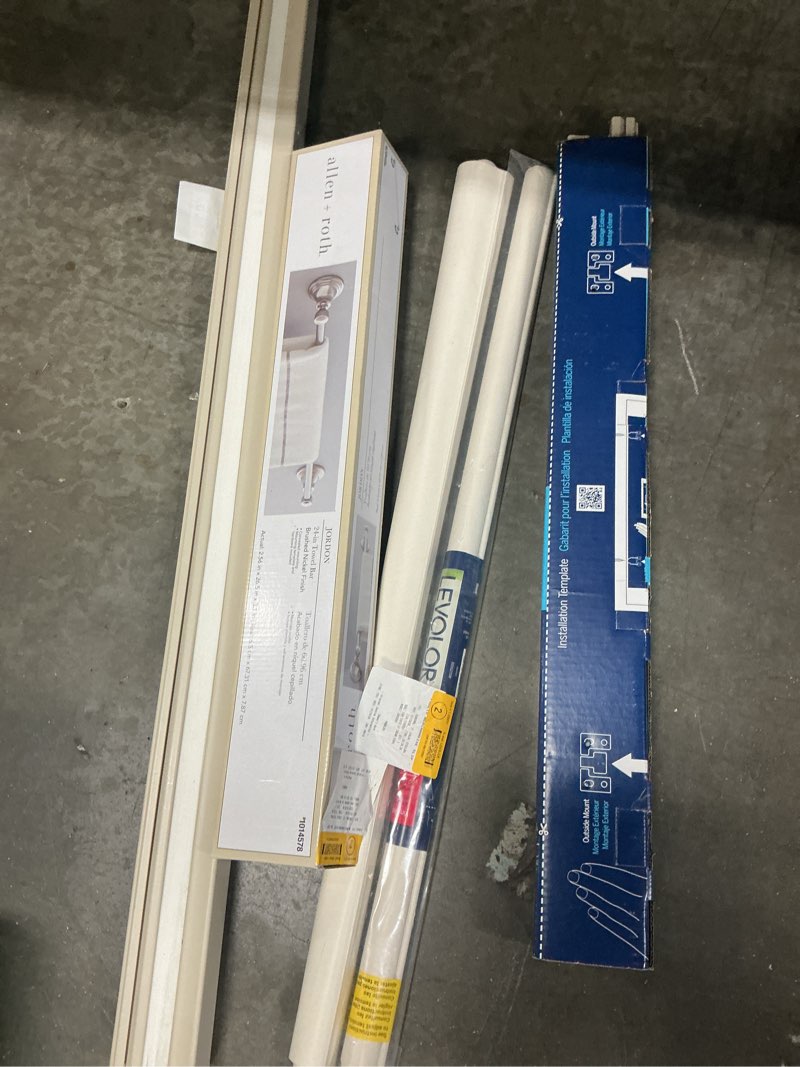 Condition photo showing As Is for assorted blinds size and brands vary 