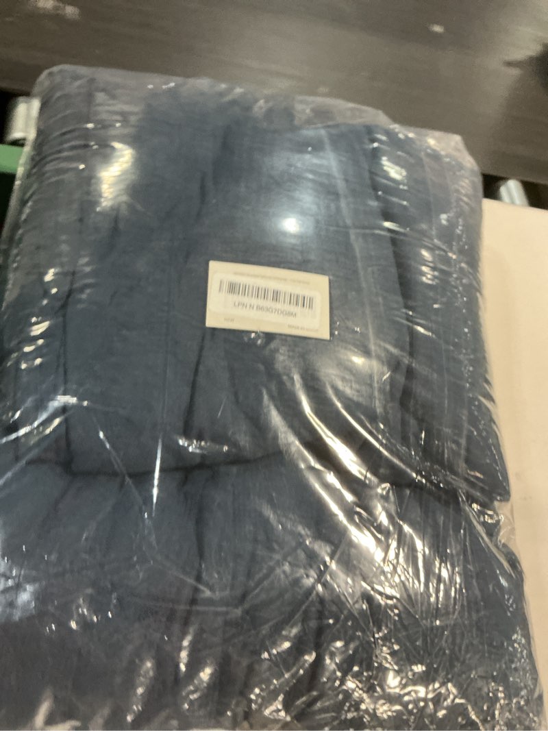 Condition photo showing Good Condition for wdcozy oversized california cal king size quilt bedding sets with pillow shams, navy blue lightweight soft bedspread coverlet bed cover, all season spring summer, 3 pieces, 116x106 inches navy california king