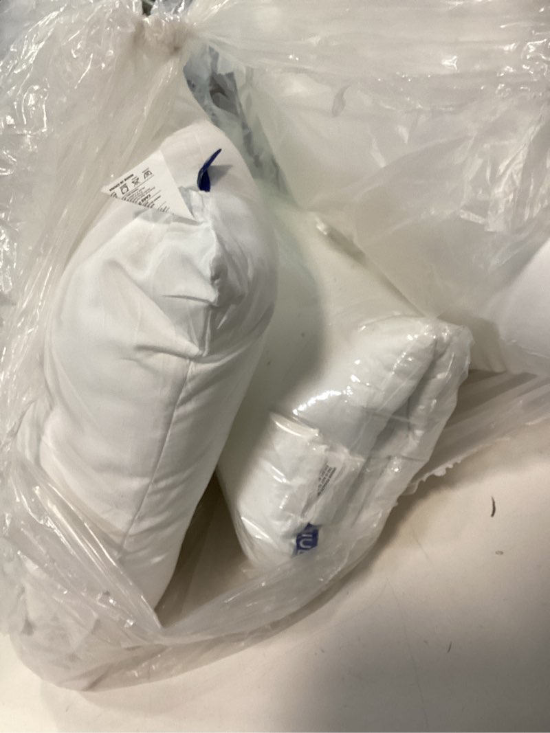 Condition photo showing Good Condition for MIULEE Pillows Inserts, Pack of 4 18x18 Inch 100% Virgin Microfiber Filling Throw Pillows for Bed Couch Sofa