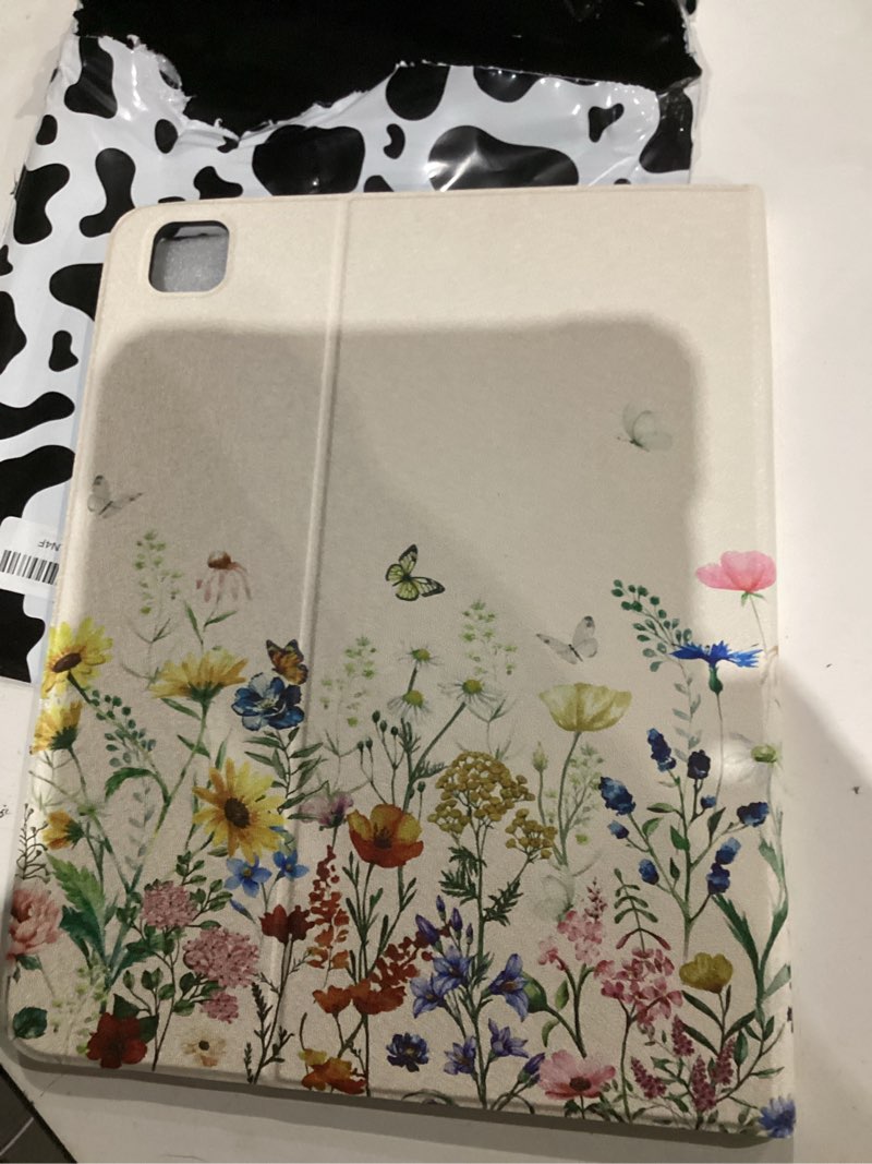 Condition photo showing Good Condition for for iPad Pro 13 Inch Case M5 2025/M4 2024 - Smart Folio Cover (Auto Wake/Sleep) with Build-in Pencil Holder for Apple Tablet Soft PU Leather Cover for Women Girls,Vintage Flowers Aesthetic Vintage Floral for iPad Pro M5/M4 13 inch