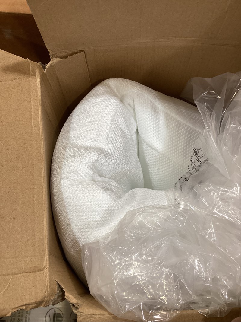 Condition photo showing Good Condition for casper sleep essential cooling hybrid pillow, king size – dual-sided foam & down-alternative fill, medium feel, cooling cover, supports side sleepers, breathable & pressure-relieving king essential cooling hybrid pillow single pack