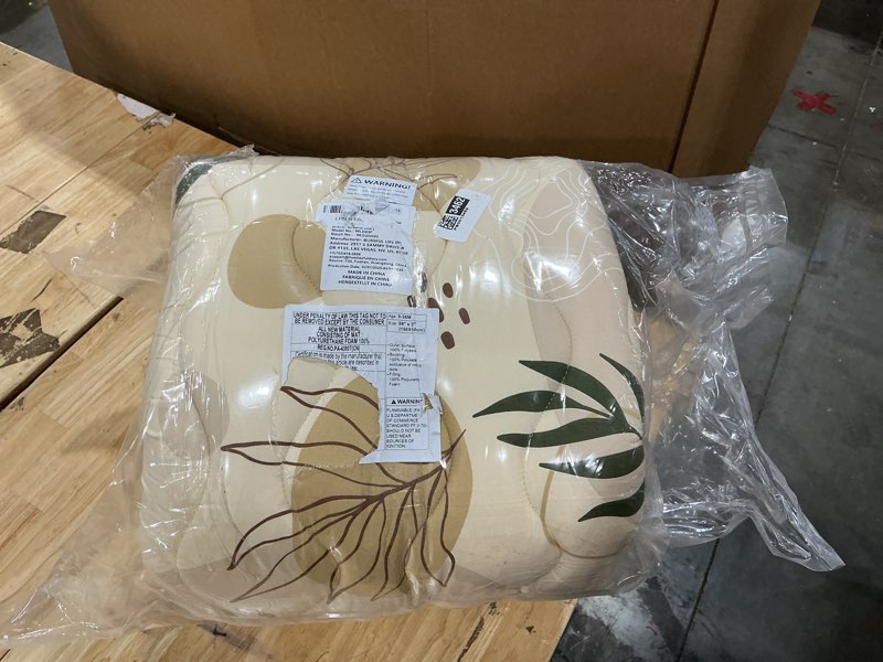 Condition photo showing New/Like New for bunnikins & clover baby mats for floor, 71"x59" thicken soft play mat, foldable and non slip one-piece crawling mat, machine washable foam playmat for baby, toddlers infants, tummy time