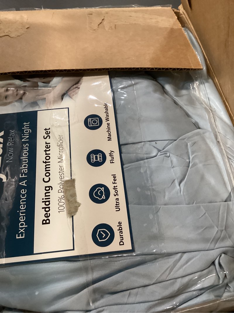 Condition photo showing Good Condition for CozyLux King Size Comforter Set Light Blue Seersucker 7 Pieces Bed in a Bag King Comforter Set with Sheets, Luxury Bedding Set with Down Alternative Comforter, Sheets, Pillowcases & Shams All Seasons Light Blue King