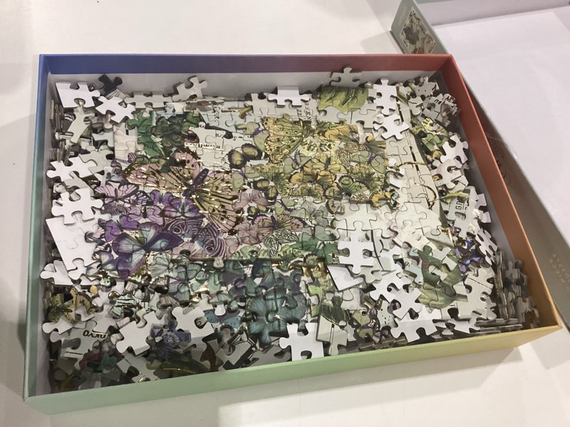 Condition photo showing Good Condition for galison winged metamorphosis – 1000 piece wendy gold foil jigsaw puzzle featuring beautiful artwork 