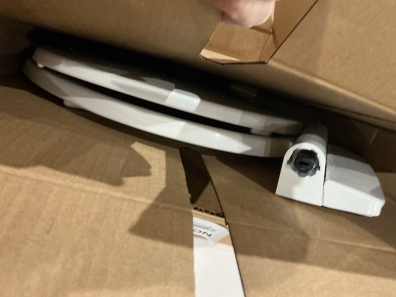 Condition photo showing Good Condition for kohler k-27331-0 glissade readylatch quiet close elongated toilet seat, white, grip-tight hardware, quiet close lid prevents slamming white elongated