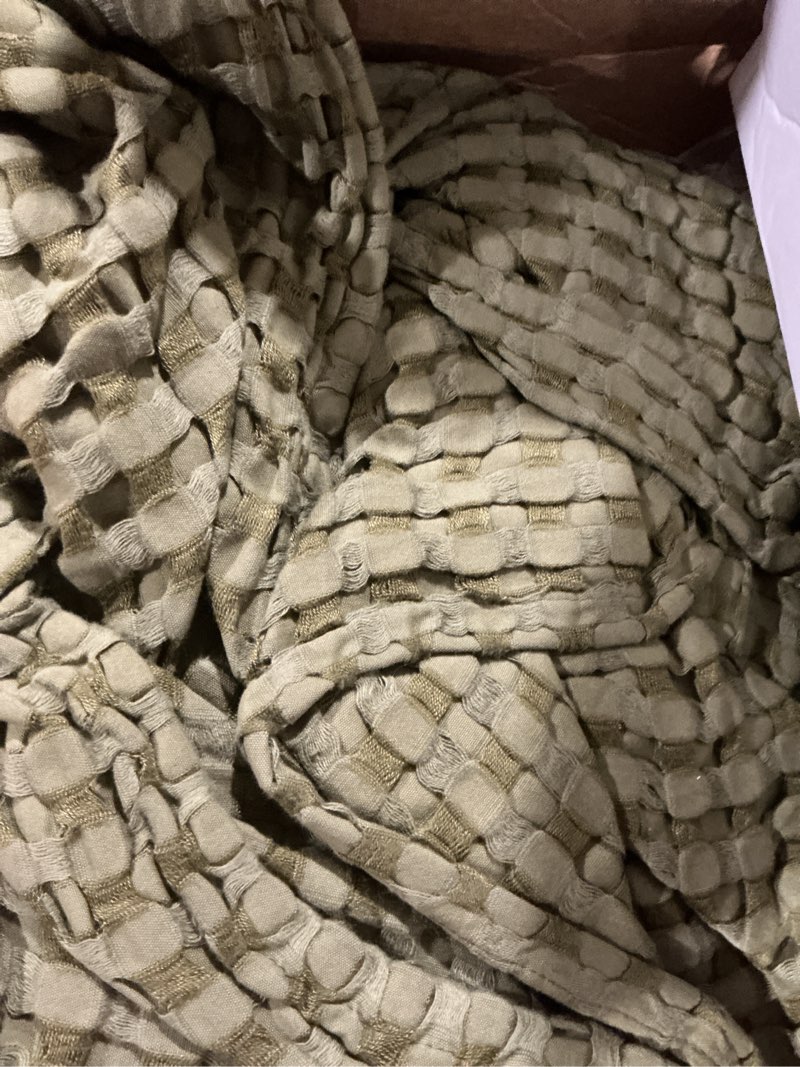 Condition photo showing Good Condition for Bedsure Gentlesoft 100% Cotton Blanket Queen Size for Bed - Breathable and Soft, Thick Cozy Waffle Weave Christmas Blanket Gift for Women, Olive Green, 90x90 Inches 03 - Olive Green Queen (90" x 90")