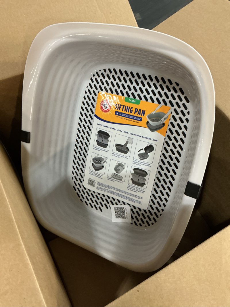 Condition photo showing New/Like New for arm & hammer large sifting litter box scoop free cat litter tray with microban, made in usa