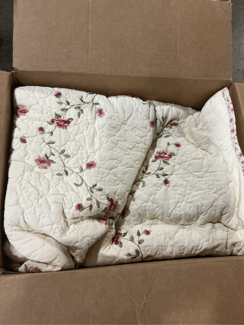 Condition photo showing As Is for vctops 3-piece floral embroidered bedspread coverlet set 100% cotton reversible patchwork 1 quilt and 2 pillow shams full/queen, flower full/queen flower