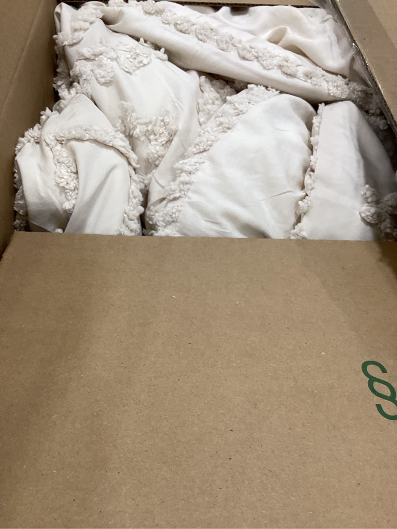 Condition photo showing As Is for Bedsure Tufted Boho Comforter Set Queen Size - Beige Boho Bed Set, GentleSoft™ 3 Pieces Farmhouse Shabby Chic Embroidery Bedding, Gifts for Woman, Soft Jacquard Queen Comforter for All Seasons Queen 01 - Beige - Elegant