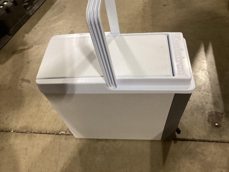 Condition photo showing Good Condition for Koolatron Portable Cooler - Electric Lunch Cooler for Car, Camping, Travel, 12 V Insulated Hard Sided Refrigerator for Vehicle, Boat, Truck, Warming & Cooling, Cools Drinks,Food for Road Trip, 18 qt