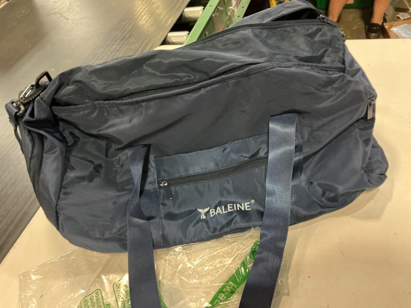 Condition photo showing Good Condition for baleine gym bag for women and men, small duffel bag for sports, gyms and weekend getaway, waterproof dufflebag with shoe and wet clothes compartments, lightweight carryon gymbag, blue, medium