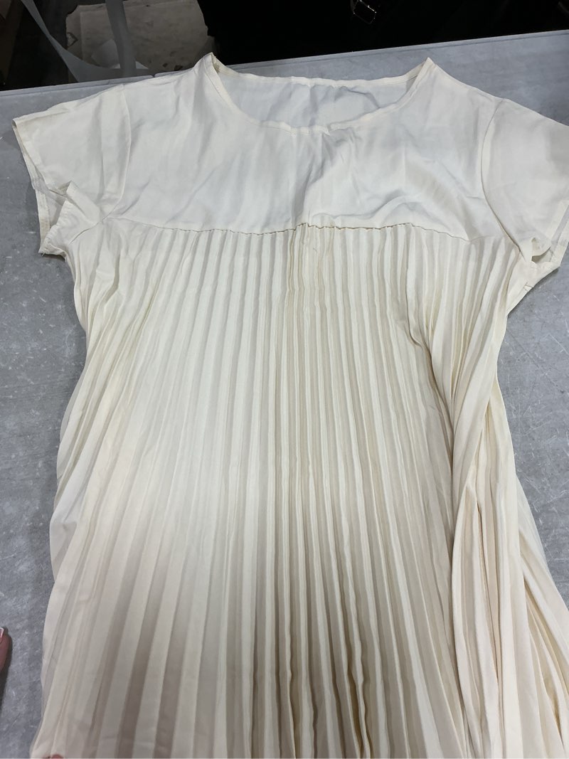 Condition photo showing New/Like New for SEAFORM Women's Summer Dress Round Neck Casual Loose Dresses Short Sleeve Lightweight Maxi Dresses for Women with Pockets White Medium