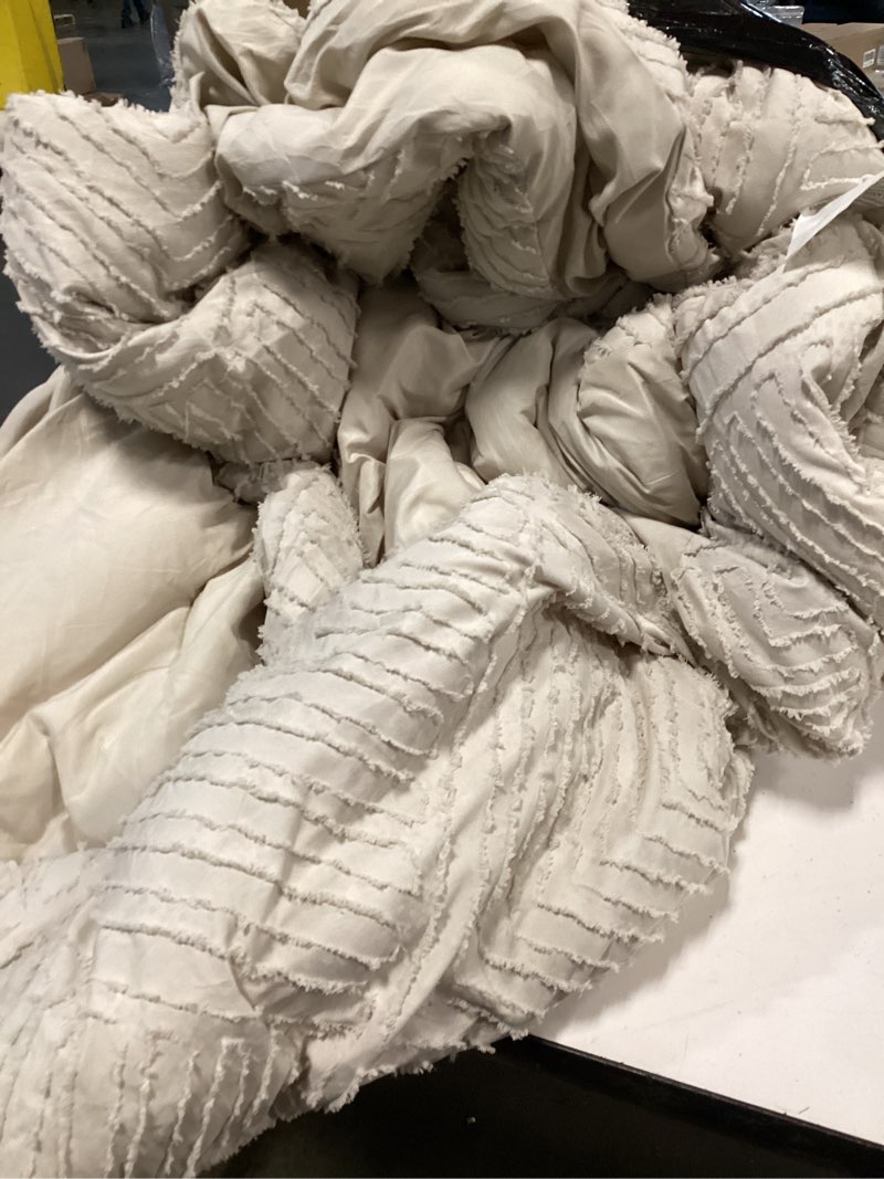Condition photo showing As Is for Zzlpp Queen Comforter Set 7 Pieces, Beige Bed in a Bag Queen Size, Tufted Boho Bedding Set with 1 Comforter, 2 Pillow Shams, 2 Pillowcases, 1 Flat Sheet, 1 Fitted Sheet 01 - Beige Queen