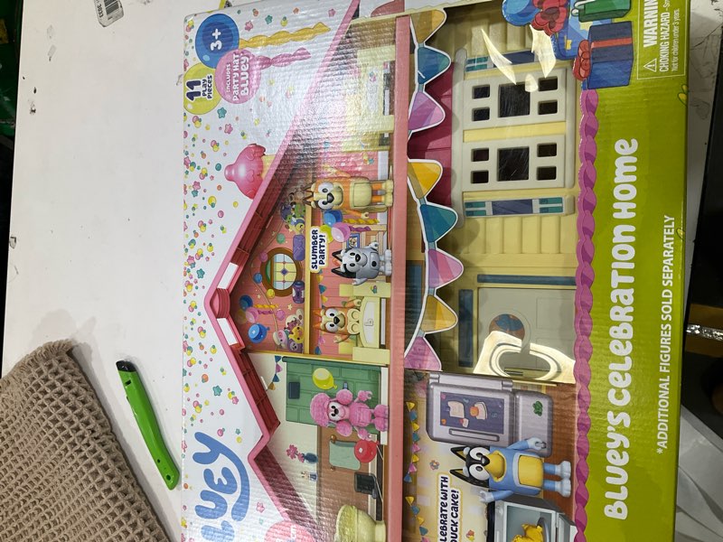 Condition photo showing New/Like New for Bluey Celebration Home Playset, Portable Birthday Party Toy House with 11 Removable Accessories and 2.5” Figure, House Toys for Kids of Ages 3+ 3 - Celebration Home